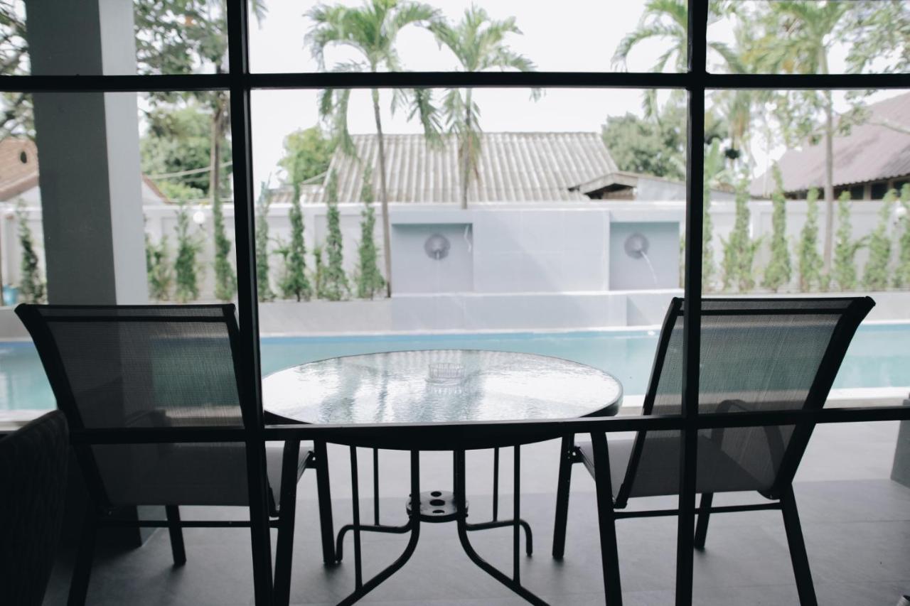 La Riva Boutique Hotel Kamphaeng Phet Eksteriør billede