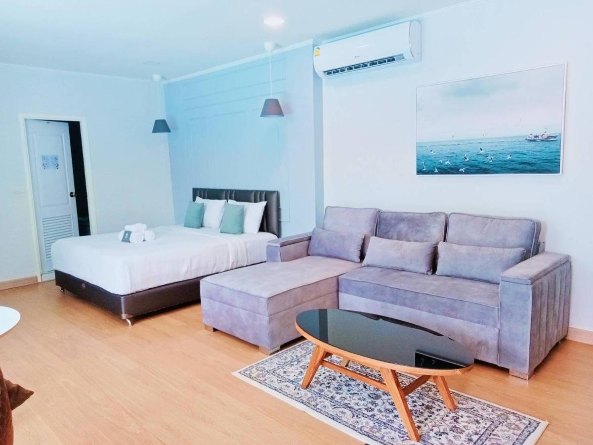 La Riva Boutique Hotel Kamphaeng Phet Eksteriør billede