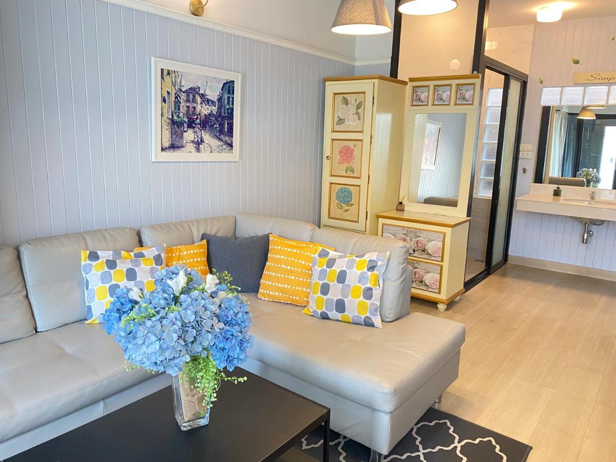 La Riva Boutique Hotel Kamphaeng Phet Eksteriør billede