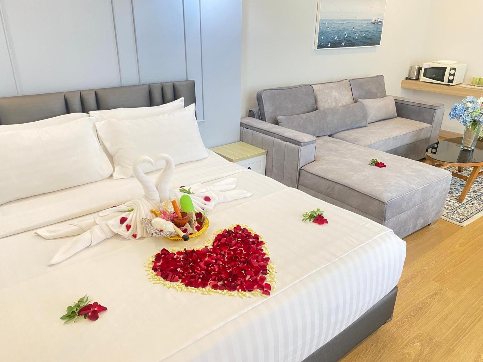 La Riva Boutique Hotel Kamphaeng Phet Eksteriør billede
