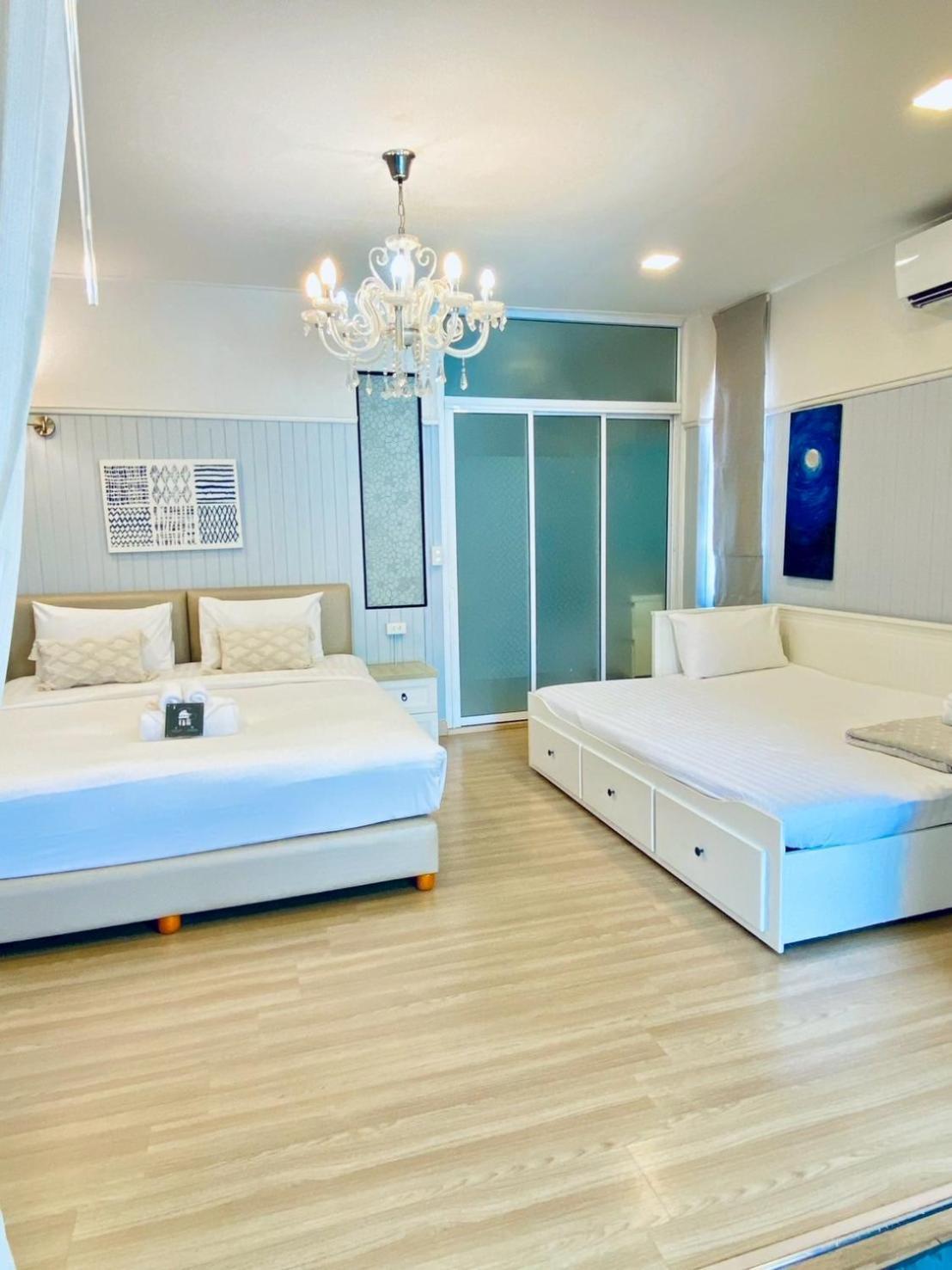 La Riva Boutique Hotel Kamphaeng Phet Eksteriør billede
