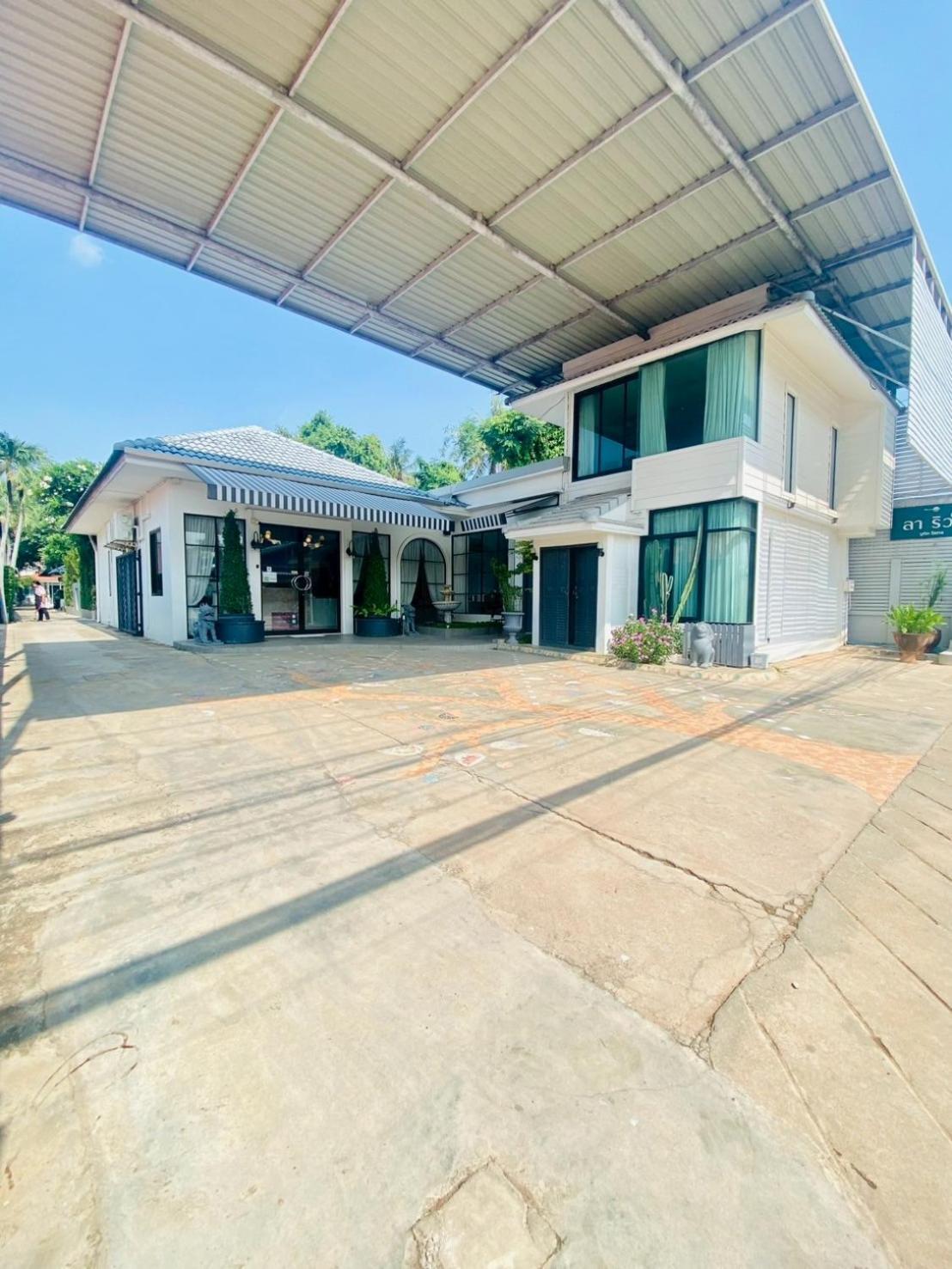 La Riva Boutique Hotel Kamphaeng Phet Eksteriør billede