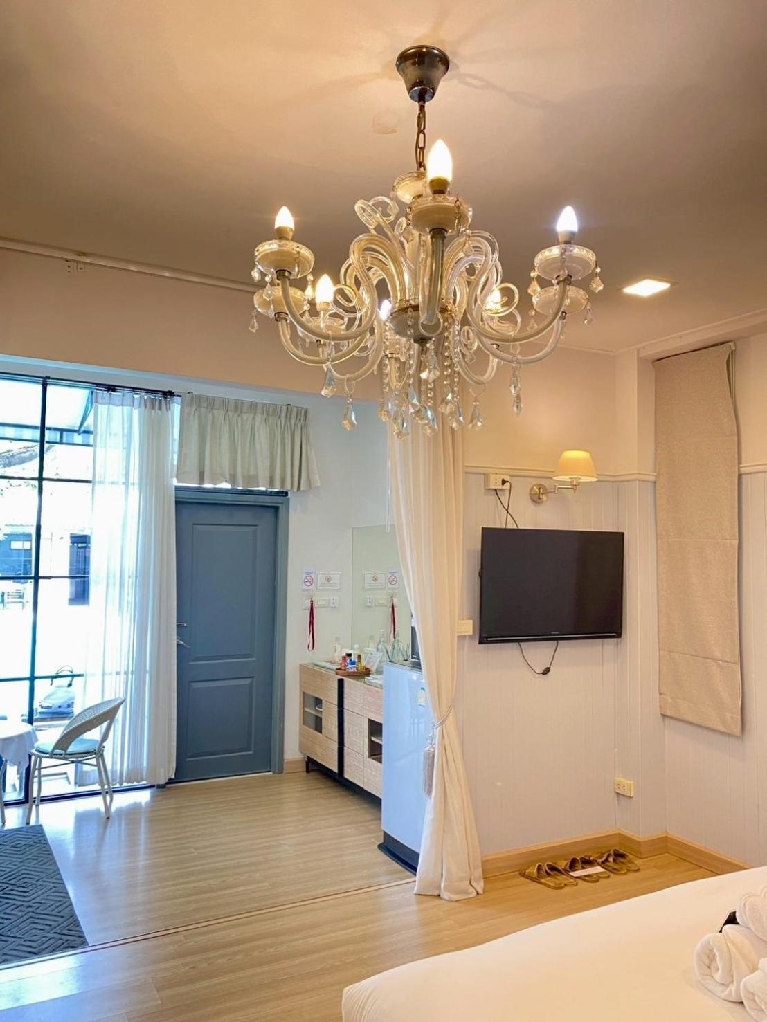 La Riva Boutique Hotel Kamphaeng Phet Eksteriør billede
