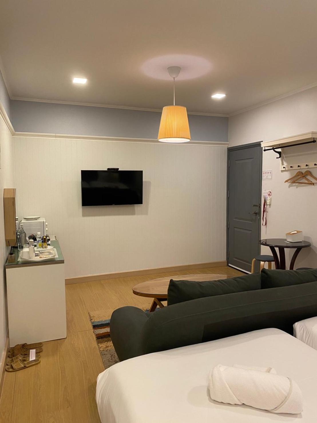 La Riva Boutique Hotel Kamphaeng Phet Eksteriør billede