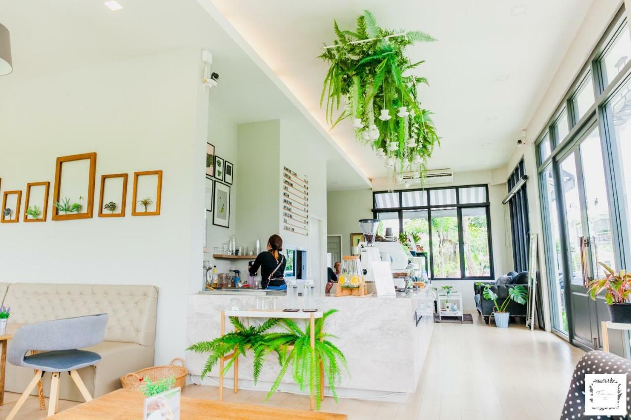 La Riva Boutique Hotel Kamphaeng Phet Eksteriør billede