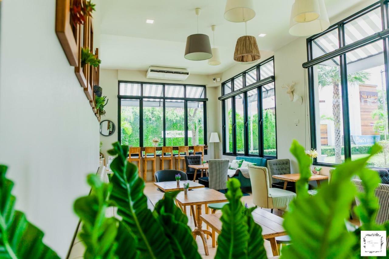 La Riva Boutique Hotel Kamphaeng Phet Eksteriør billede