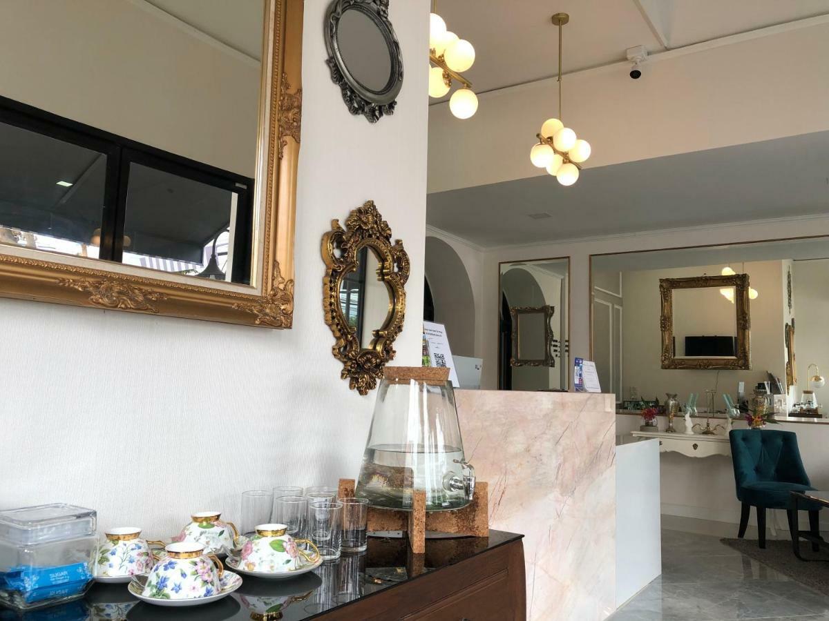 La Riva Boutique Hotel Kamphaeng Phet Eksteriør billede